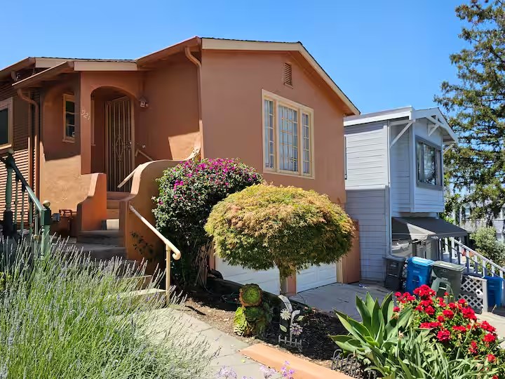 The Velvet Lounge | Executive 1BR Retreat in Vallejo — photo 2