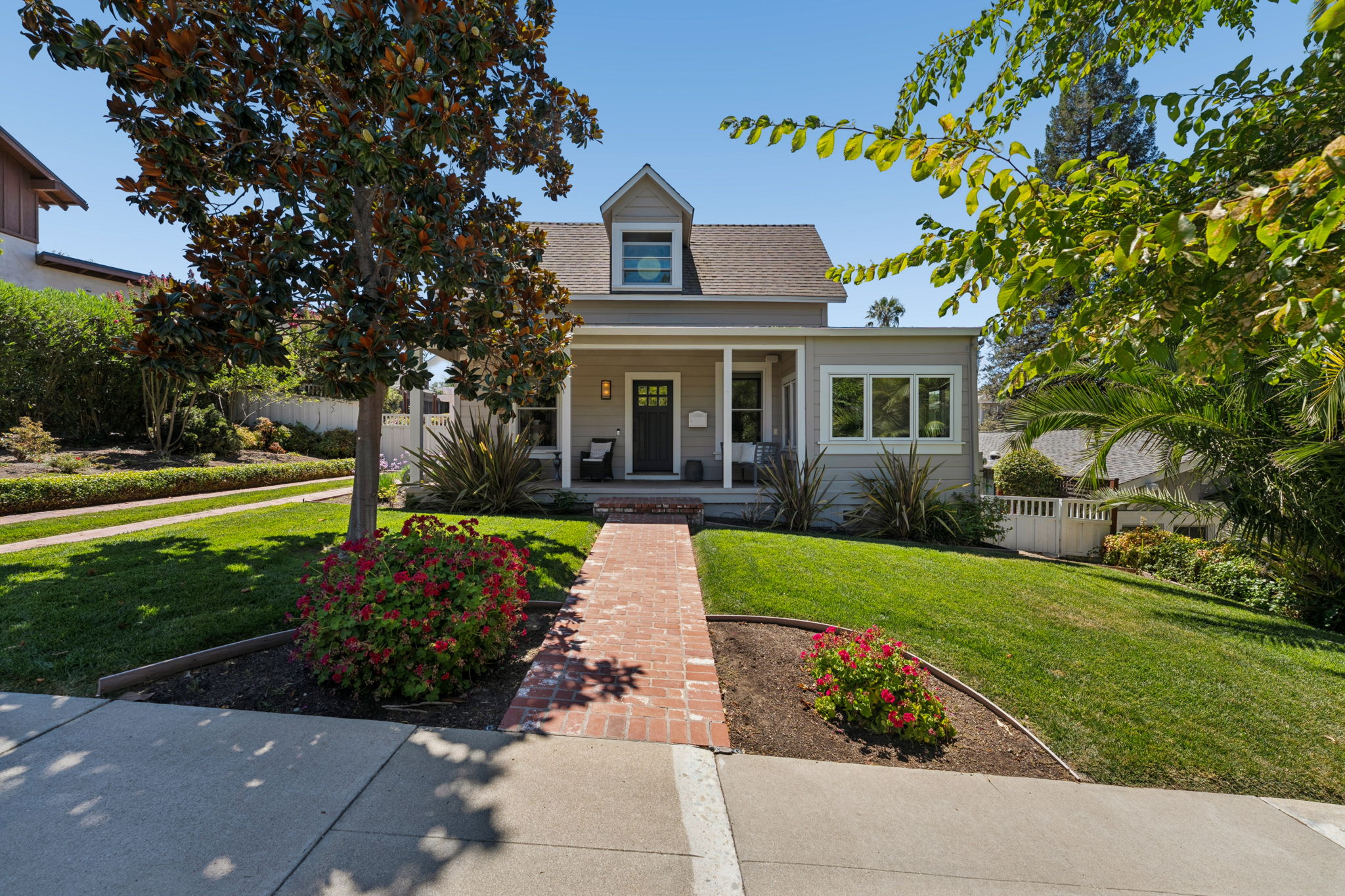 Beautifully Furnished Downtown Pleasanton Residence, Move-In Ready. Flexible lease terms available, from short-term stay