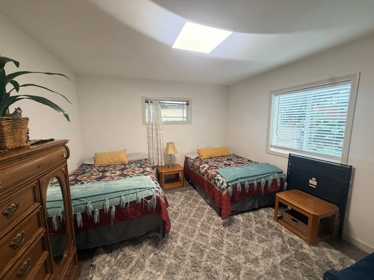 Fully furnished 2 bed 1 bath, sleeps 4 in Richmond — photo 5