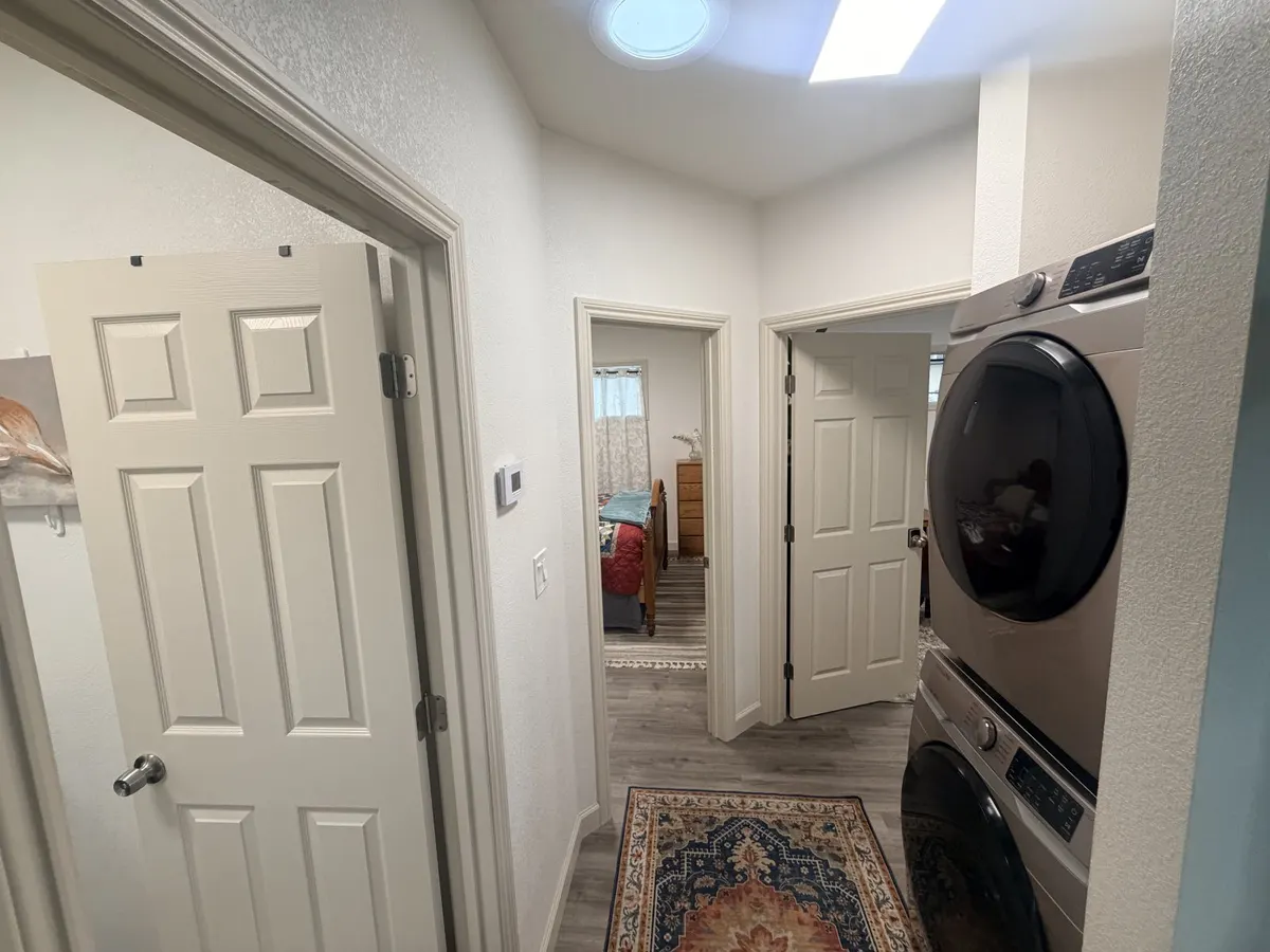 Fully furnished 2 bed 1 bath, sleeps 4 in Richmond — photo 3