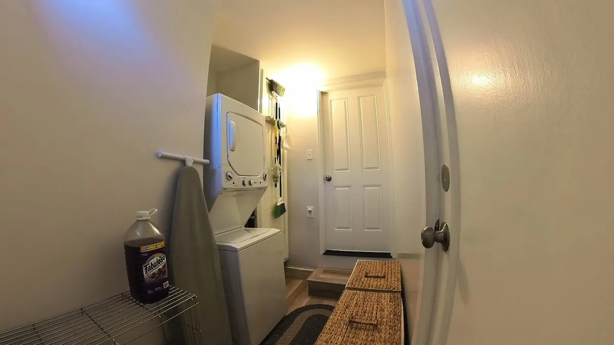 Spacious 3-Bedroom Bungalow Near Chevron Richmond Refinery — photo 8