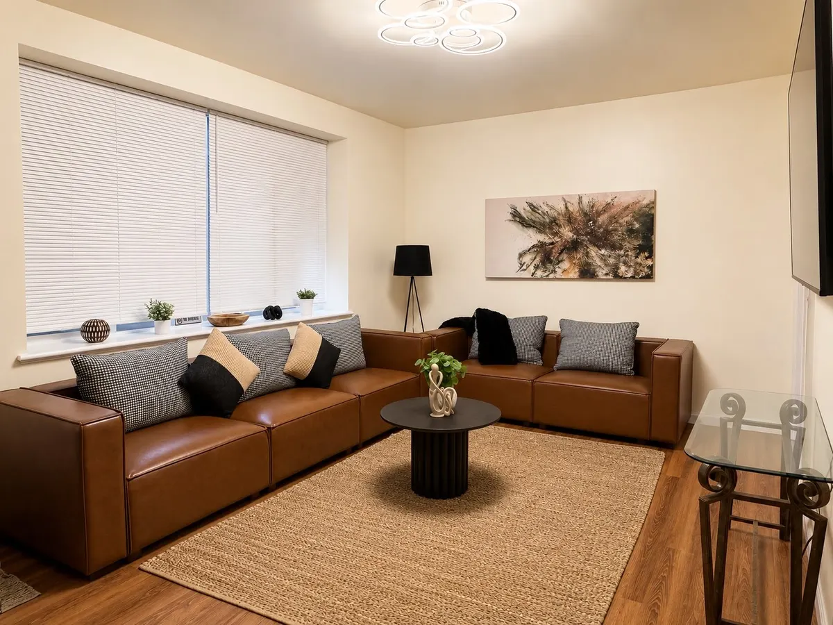 Stunning 6 Bedroom/2.5 Bath in Uptown in Oakland