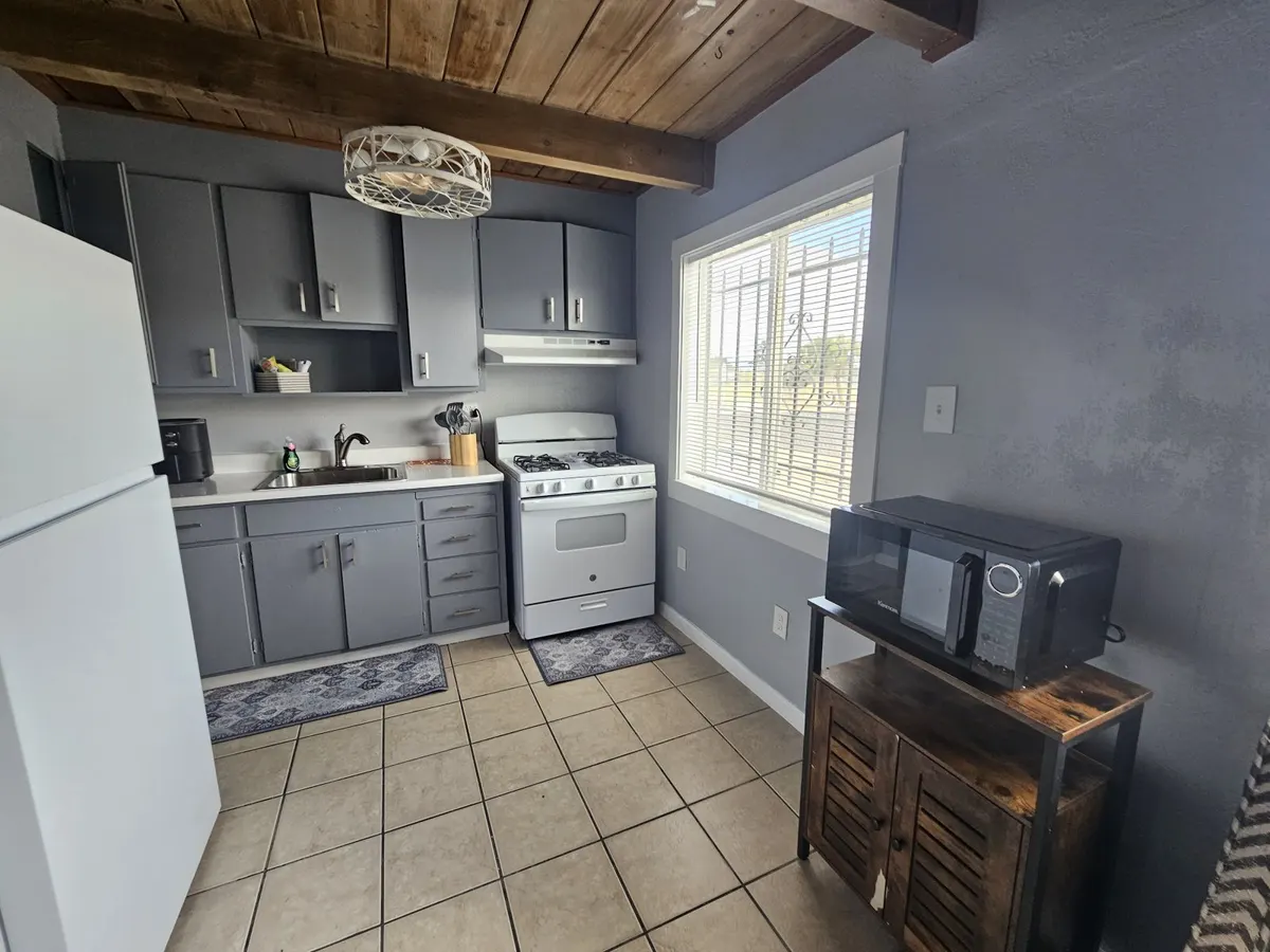 3BR Furnished Home Near Kaiser Richmond in San Pablo — photo 3